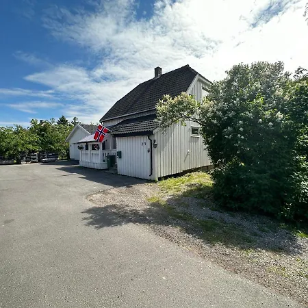 Family Near Oslo Free Parking *